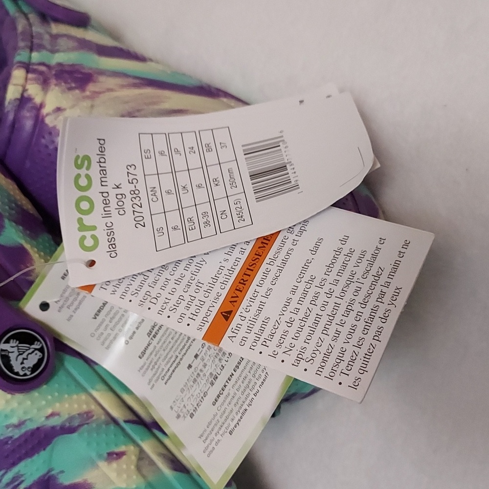 Crocs - Picture 13 of 13